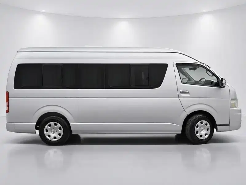 2007 Toyota Hiace TRH221K in Silver — exterior view 7 2007 Toyota Hiace TRH221K in Silver — exterior view 7