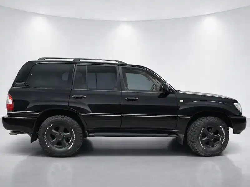 2000 Toyota Land Cruiser UZJ100W in Black — exterior view 6 2000 Toyota Land Cruiser UZJ100W in Black — exterior view 6