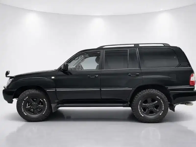 2000 Toyota Land Cruiser UZJ100W in Black — exterior view 7 2000 Toyota Land Cruiser UZJ100W in Black — exterior view 7