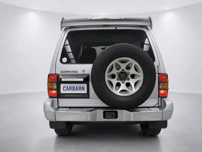 1998 Mitsubishi Pajero V25 in Silver — exterior view 5 1998 Mitsubishi Pajero V25 in Silver — exterior view 5