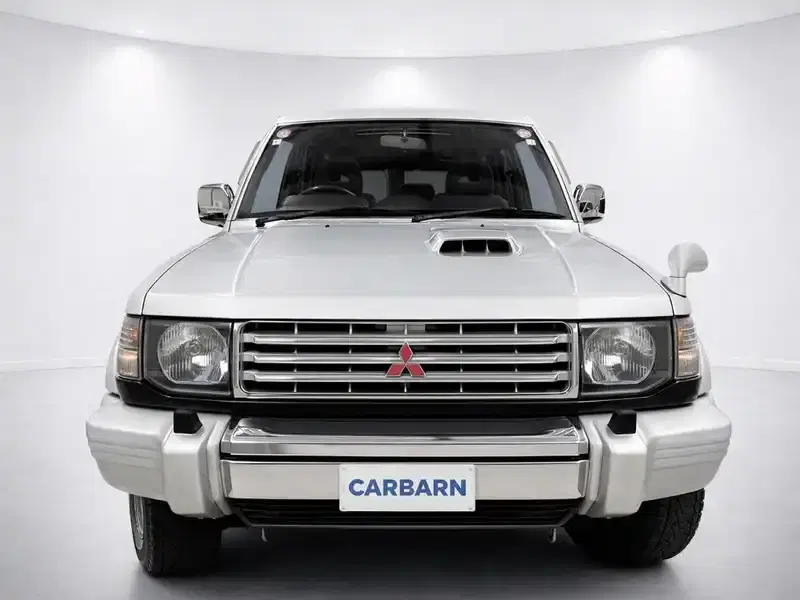 1994 Mitsubishi Pajero V46 in Silver — exterior view 7 1994 Mitsubishi Pajero V46 in Silver — exterior view 7