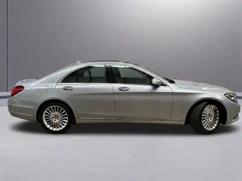2014 Mercedes-benz S-Class W222 in Silver — exterior view 7 2014 Mercedes-benz S-Class W222 in Silver — exterior view 7