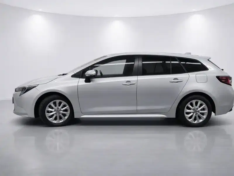 2021 Toyota Corolla ZWE211W in Silver — exterior view 3 2021 Toyota Corolla ZWE211W in Silver — exterior view 3