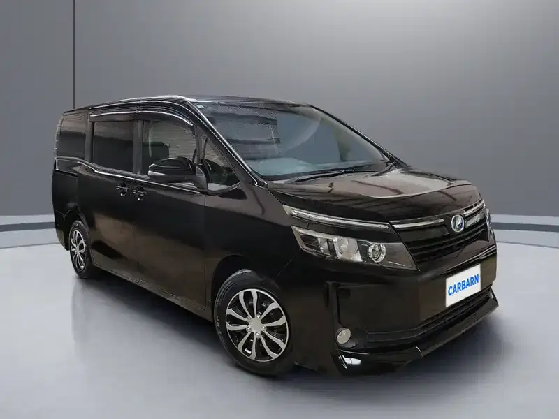 2014 Toyota Voxy ZWR80G in Black — exterior view 1 2014 Toyota Voxy ZWR80G in Black — exterior view 1