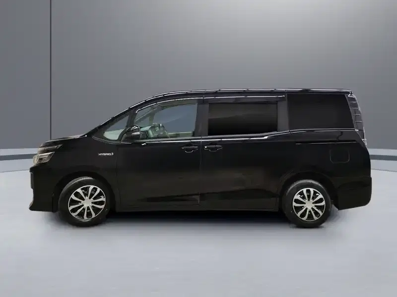 2014 Toyota Voxy ZWR80G in Black — exterior view 3 2014 Toyota Voxy ZWR80G in Black — exterior view 3