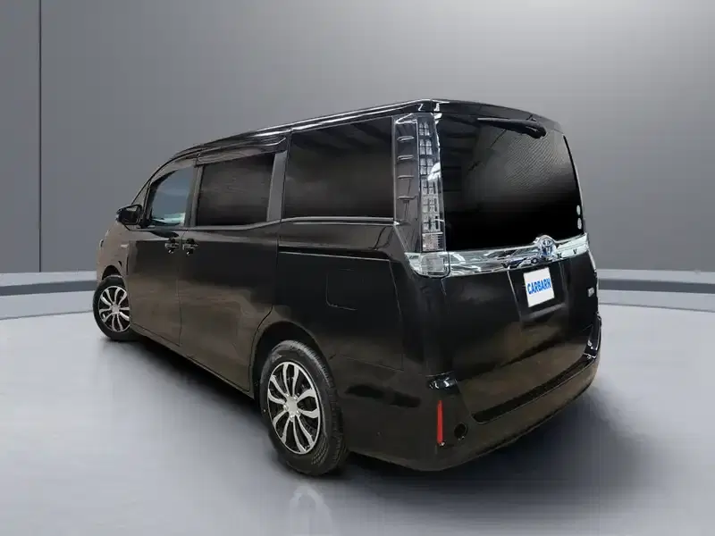 2014 Toyota Voxy ZWR80G in Black — exterior view 4 2014 Toyota Voxy ZWR80G in Black — exterior view 4