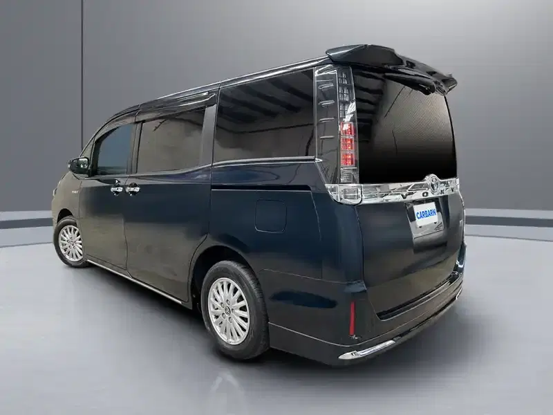 2014 Toyota Voxy ZWR80G in Black — exterior view 4 2014 Toyota Voxy ZWR80G in Black — exterior view 4