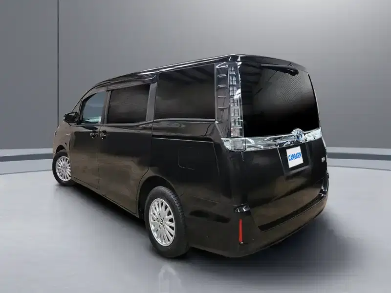 2014 Toyota Voxy ZWR80G in Black — exterior view 4 2014 Toyota Voxy ZWR80G in Black — exterior view 4
