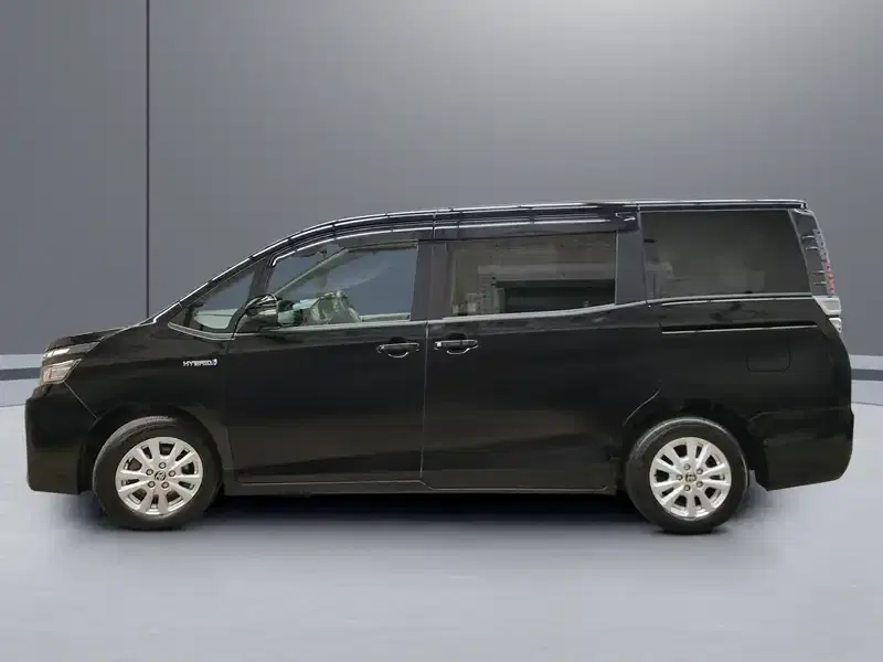 2 - TOYOTA Voxy 2 - TOYOTA Voxy
