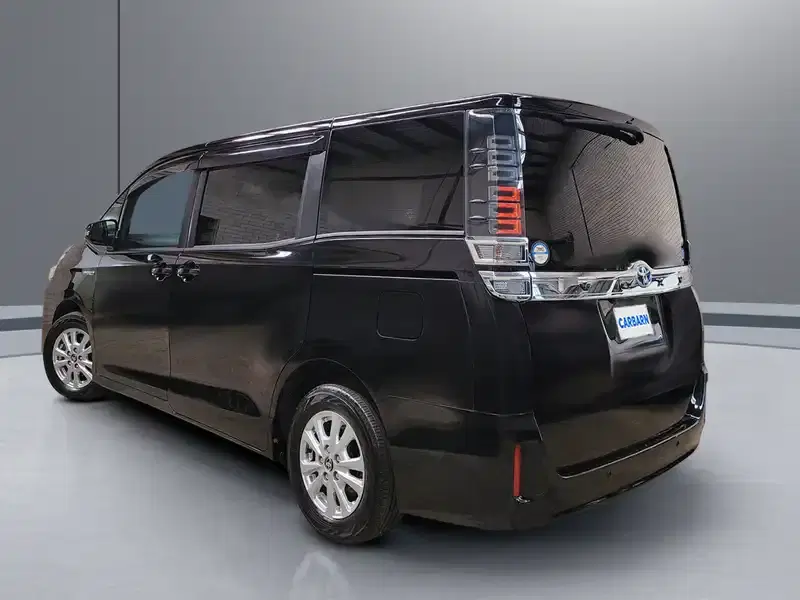 3 - TOYOTA Voxy 3 - TOYOTA Voxy