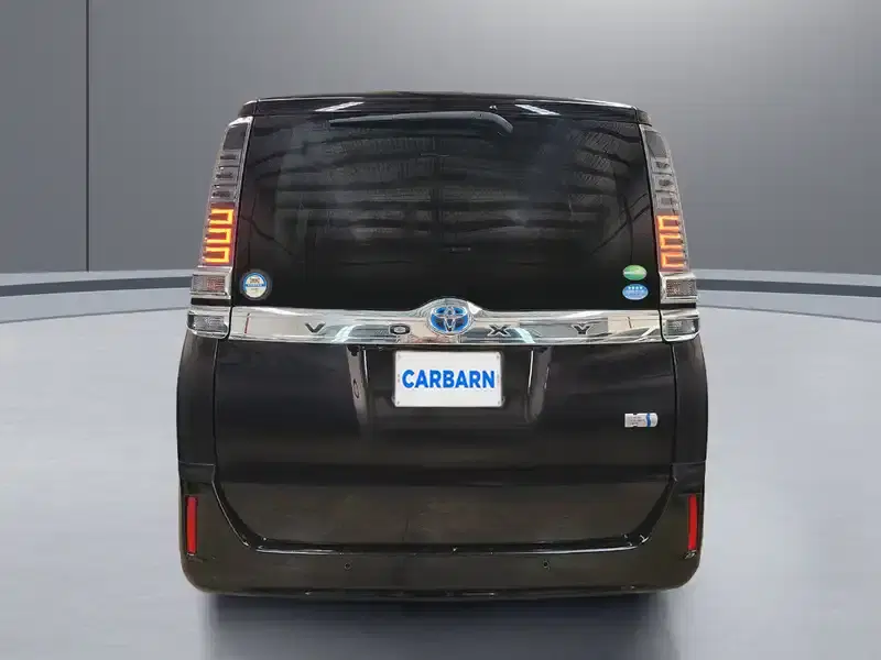 4 - TOYOTA Voxy 4 - TOYOTA Voxy