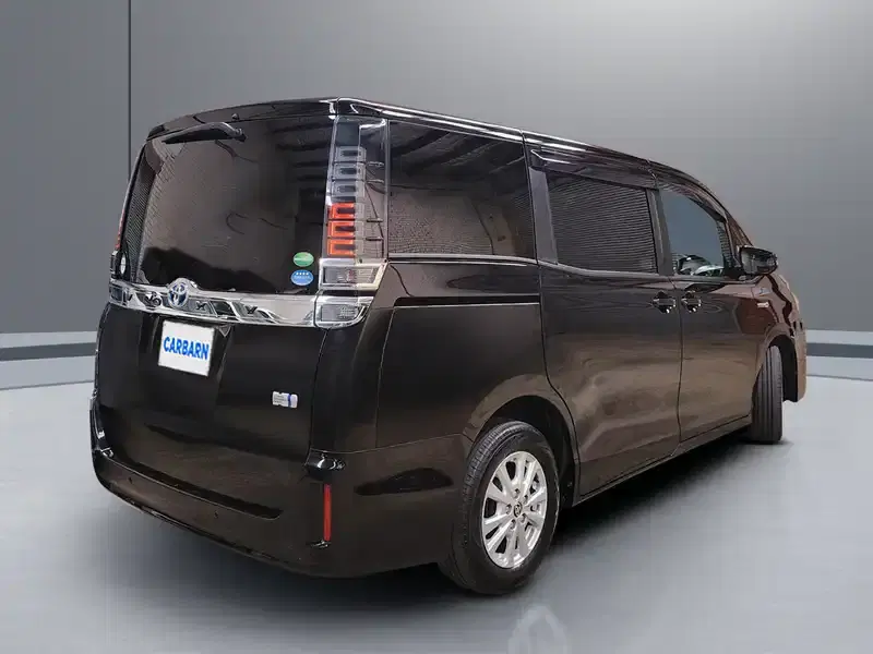 5 - TOYOTA Voxy 5 - TOYOTA Voxy