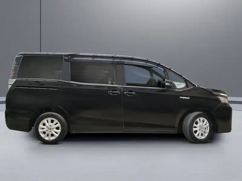 6 - TOYOTA Voxy 6 - TOYOTA Voxy