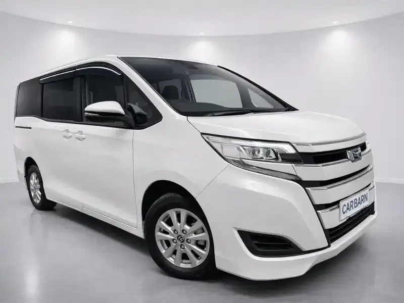 2020 Toyota Noah ZWR80G in Pearl — exterior view 1 2020 Toyota Noah ZWR80G in Pearl — exterior view 1