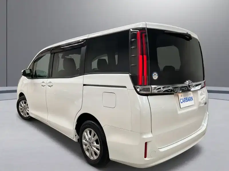 3 - TOYOTA Noah 3 - TOYOTA Noah