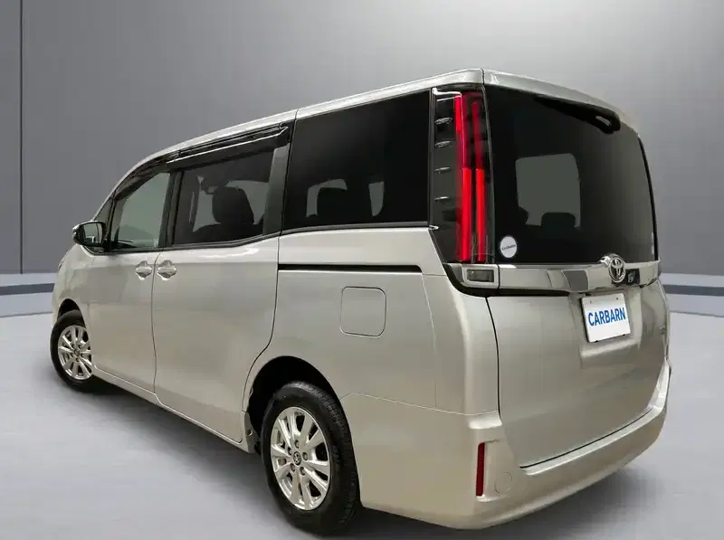 3 - TOYOTA Noah 3 - TOYOTA Noah