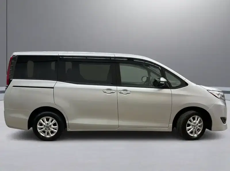 6 - TOYOTA Noah 6 - TOYOTA Noah