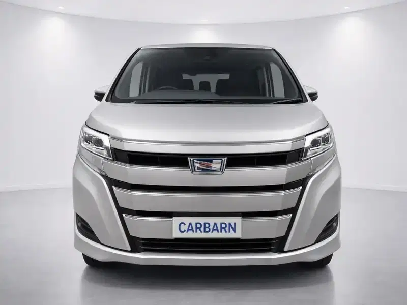 2020 Toyota Noah ZWR80G in Silver — exterior view 8 2020 Toyota Noah ZWR80G in Silver — exterior view 8