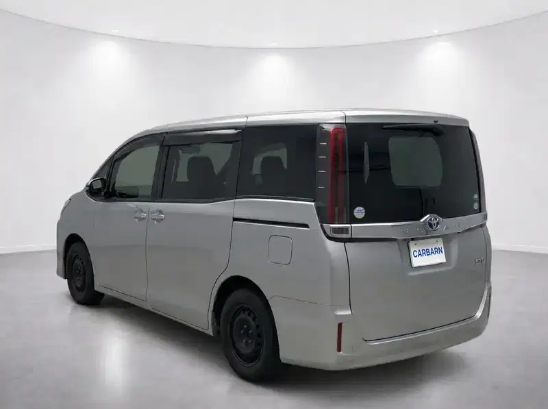1 - TOYOTA Noah 1 - TOYOTA Noah