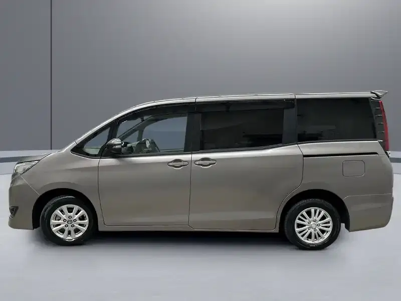 2 - TOYOTA Noah 2 - TOYOTA Noah
