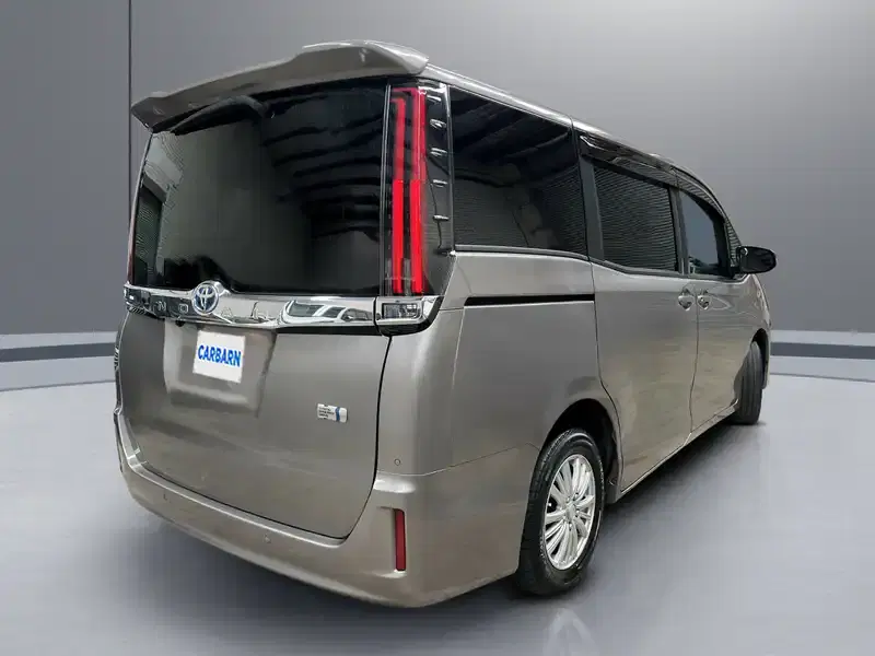 5 - TOYOTA Noah 5 - TOYOTA Noah