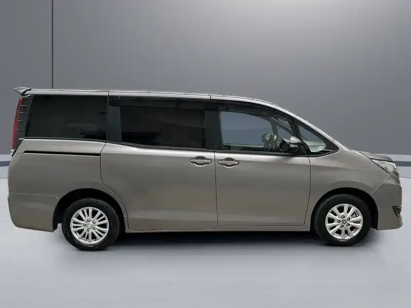 6 - TOYOTA Noah 6 - TOYOTA Noah