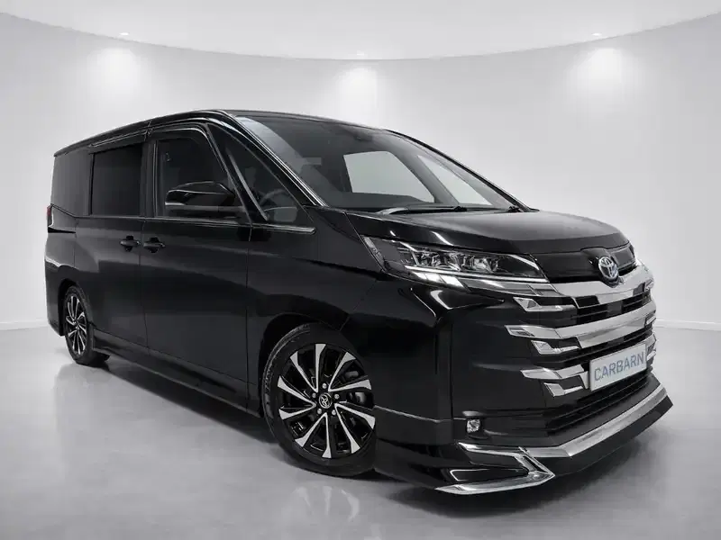 2023 Toyota Noah ZWR90W in Black — exterior view 1 2023 Toyota Noah ZWR90W in Black — exterior view 1