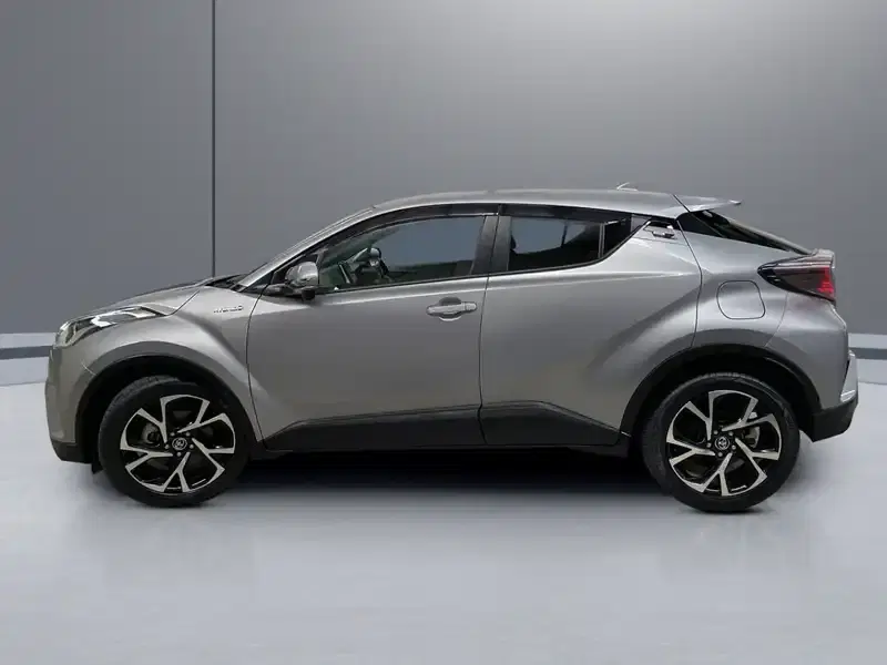 2017 Toyota C-HR ZYX10 in Grey — exterior view 3 2017 Toyota C-HR ZYX10 in Grey — exterior view 3