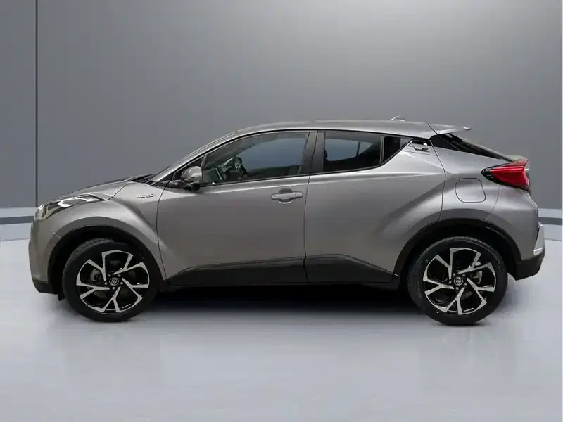 2017 Toyota C-HR ZYX10 in Grey — exterior view 3 2017 Toyota C-HR ZYX10 in Grey — exterior view 3