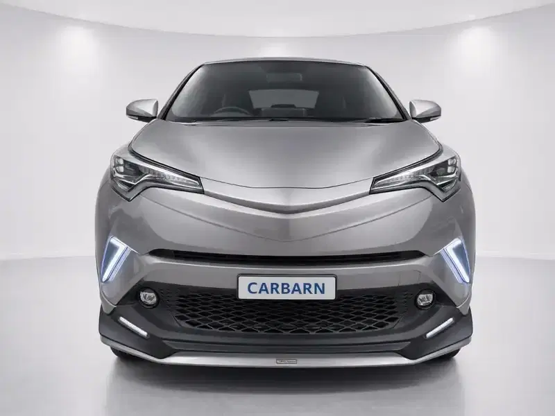 2019 Toyota C-HR ZYX10 in Silver — exterior view 8 2019 Toyota C-HR ZYX10 in Silver — exterior view 8