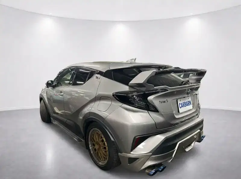 1 - TOYOTA C-HR 1 - TOYOTA C-HR
