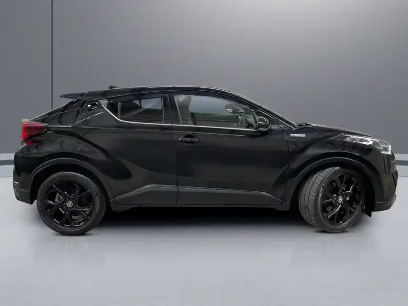 2019 Toyota C-HR ZYX10 in Black — exterior view 7 2019 Toyota C-HR ZYX10 in Black — exterior view 7