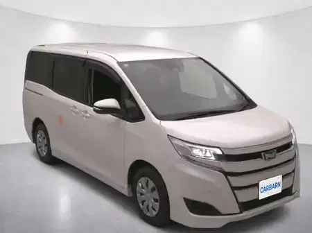 2021 Toyota Noah 62,800 km 2021 Toyota Noah 62,800 km