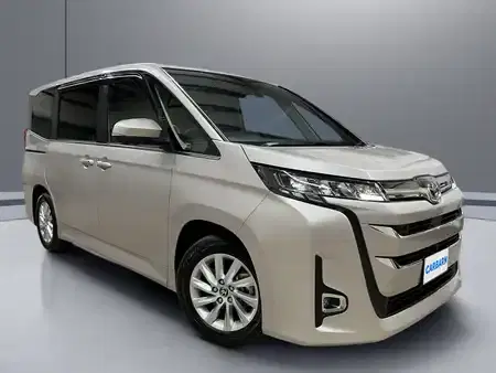 2024 Toyota Noah 18,415 km 2024 Toyota Noah 18,415 km