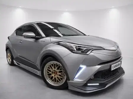 2019 Toyota C-HR 14,119 km 2019 Toyota C-HR 14,119 km