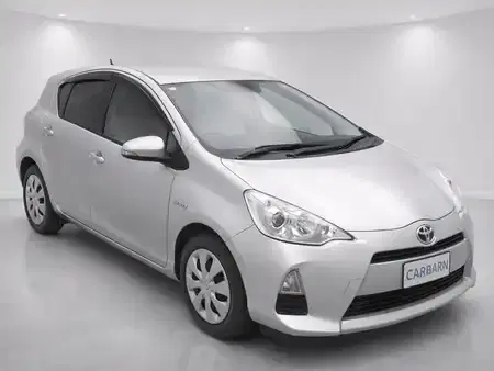 2014 Toyota aqua 31,000 km 2014 Toyota aqua 31,000 km